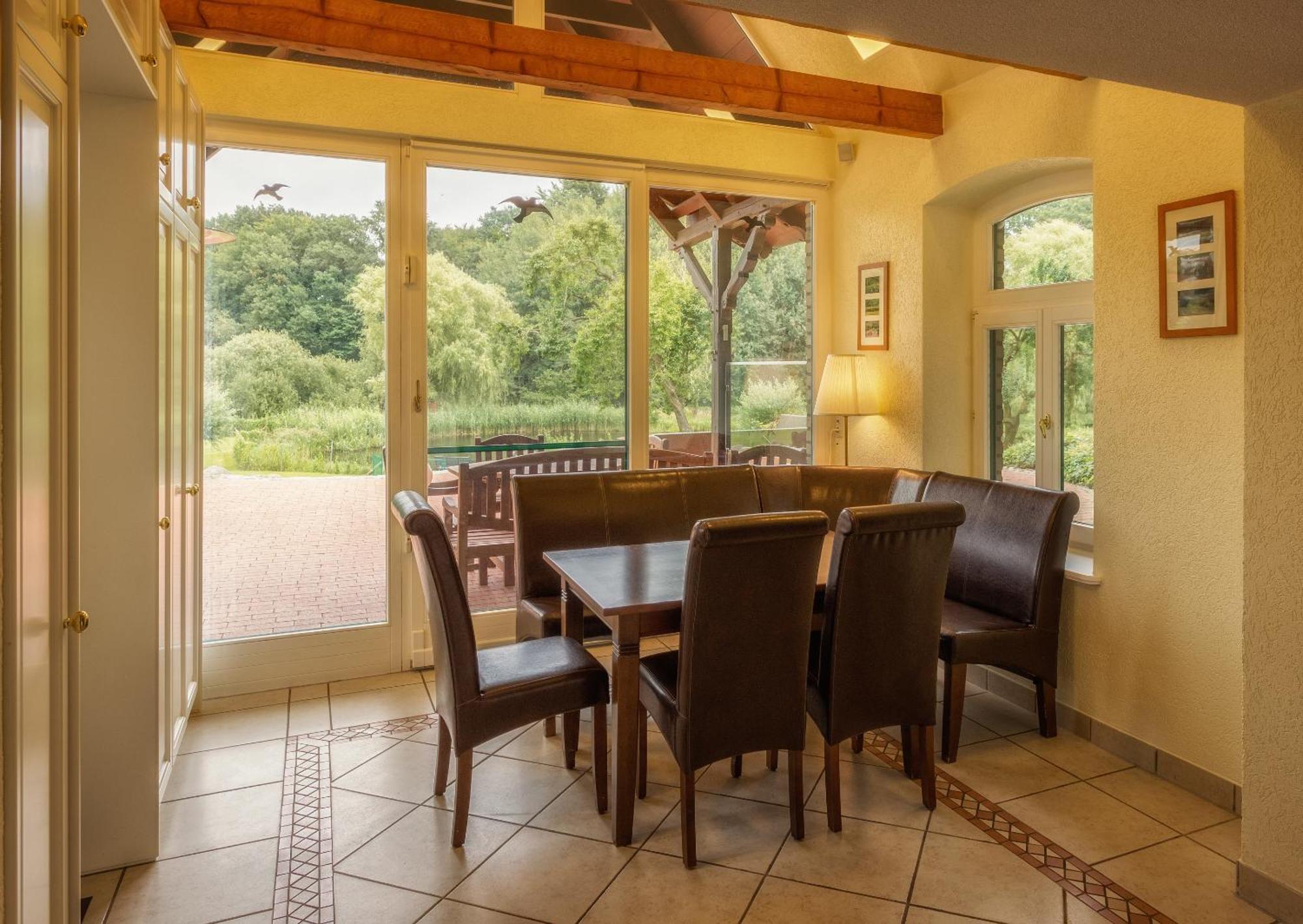 J1 Idyllisches Ferienhaus Mit Seeblick Julchendorf Zewnętrze zdjęcie