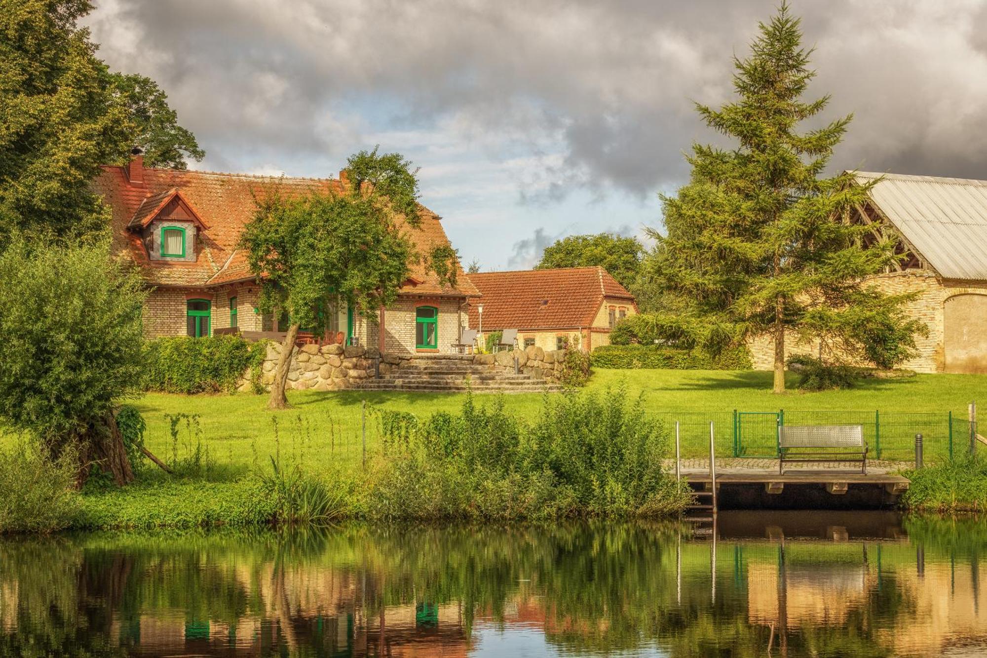 J1 Idyllisches Ferienhaus Mit Seeblick Julchendorf Zewnętrze zdjęcie